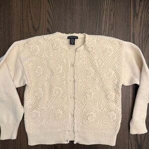 Crochet Floral Crewneck Cardigan in Cream